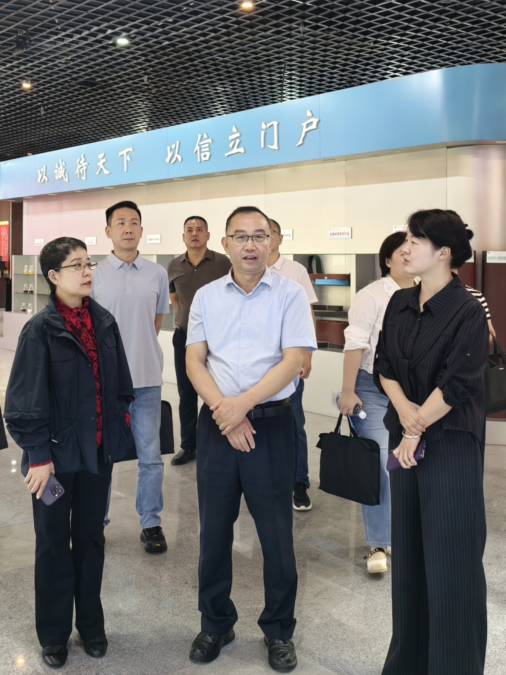 就業(yè)政策春風拂企  精準賦能強企根基